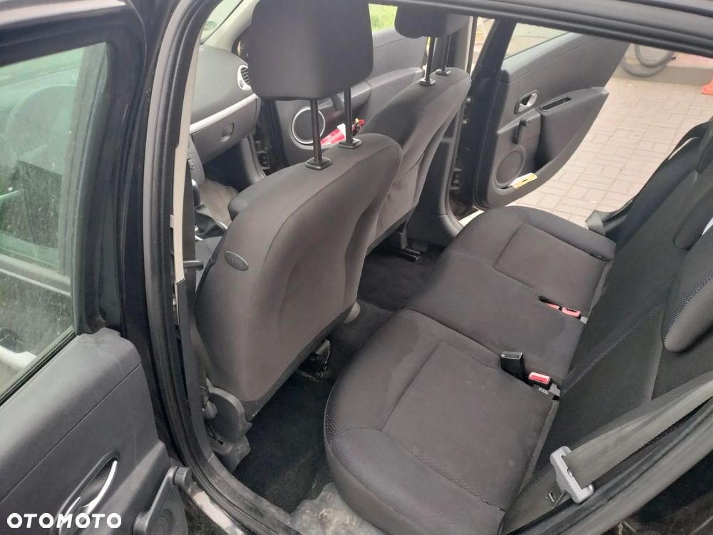 Renault Clio 1.2 16V 75 Dynamique - 14