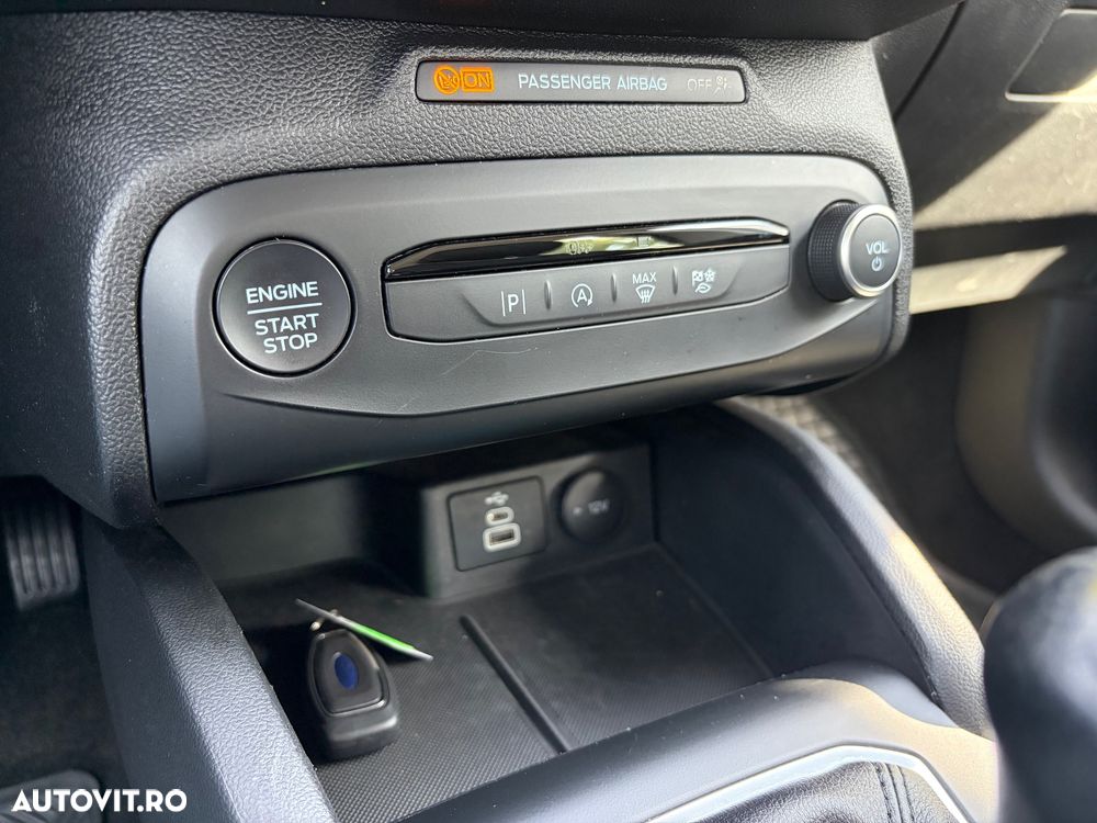 Ford Focus 1.0 EcoBoost MHEV Titanium - 28