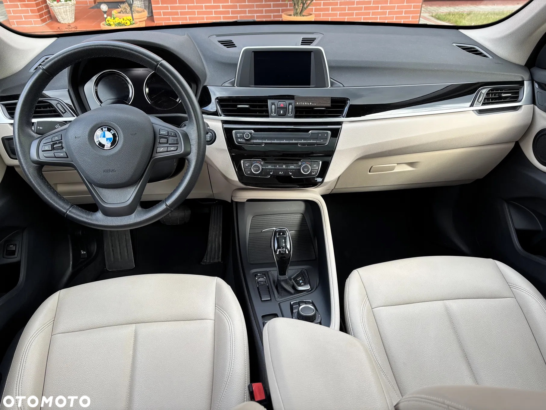 BMW X1 sDrive18i Advantage - 24