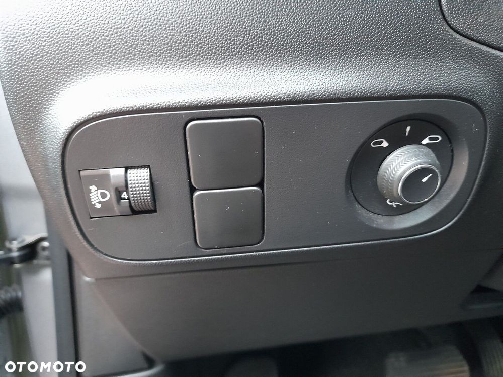 Citroën C3 1.2 PureTech Shine EAT6 - 12