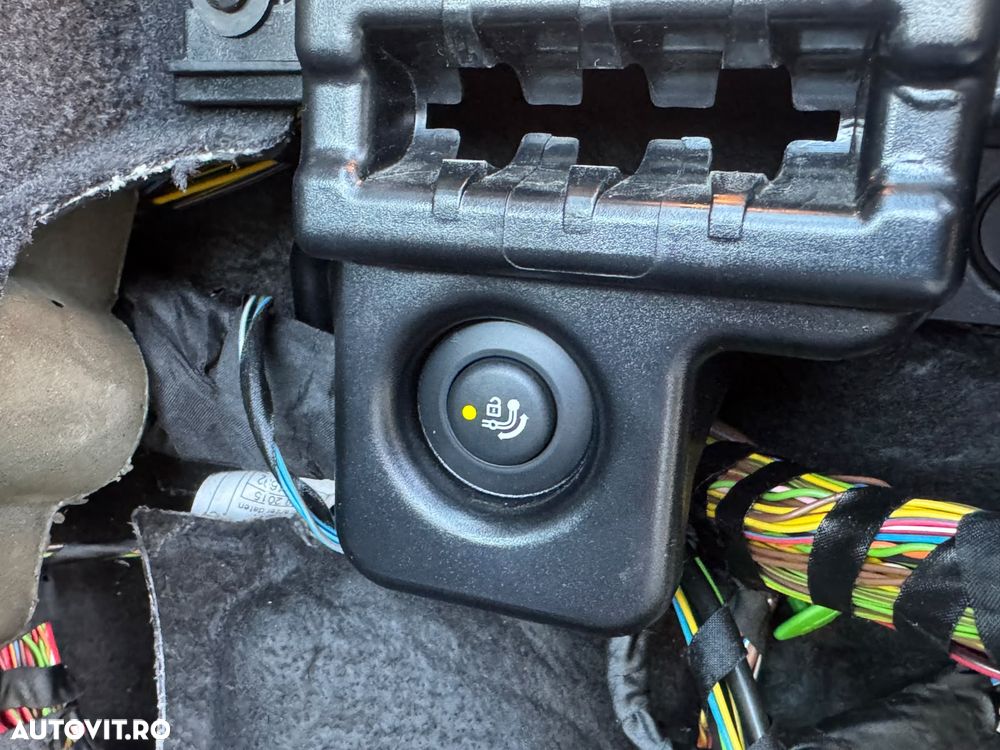 BMW Seria 5 525d Aut. - 23