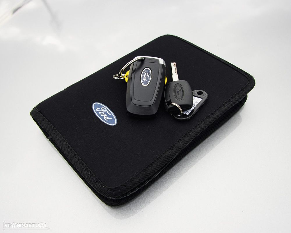 Ford Kuga 1.5 TDCi EcoBlue Titanium - 48