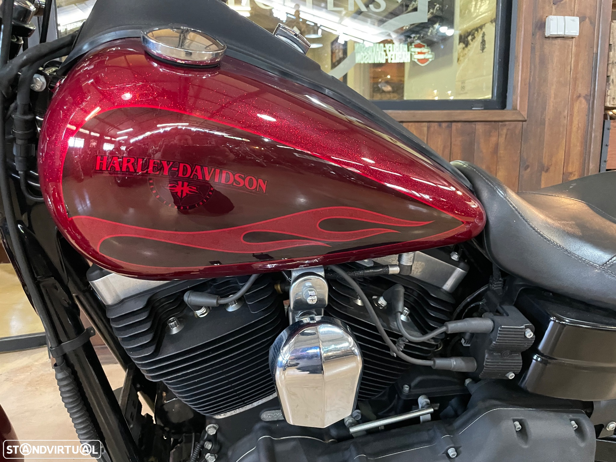 Harley-Davidson FX Dyna Street Bob - 13