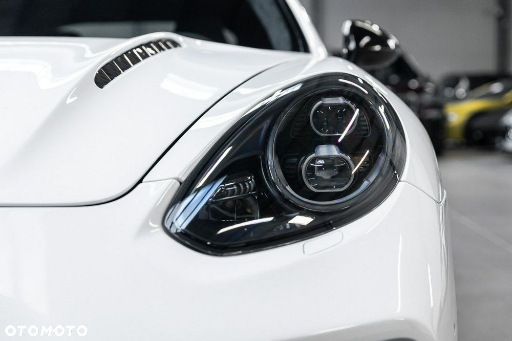 Porsche Panamera - 17