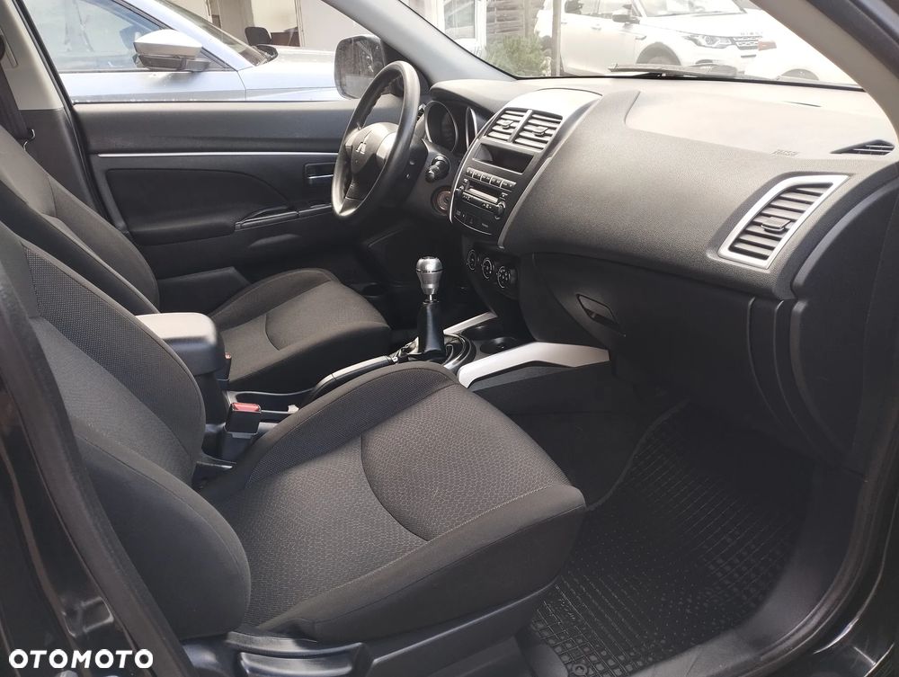 Mitsubishi ASX 1.6 Inform - 15