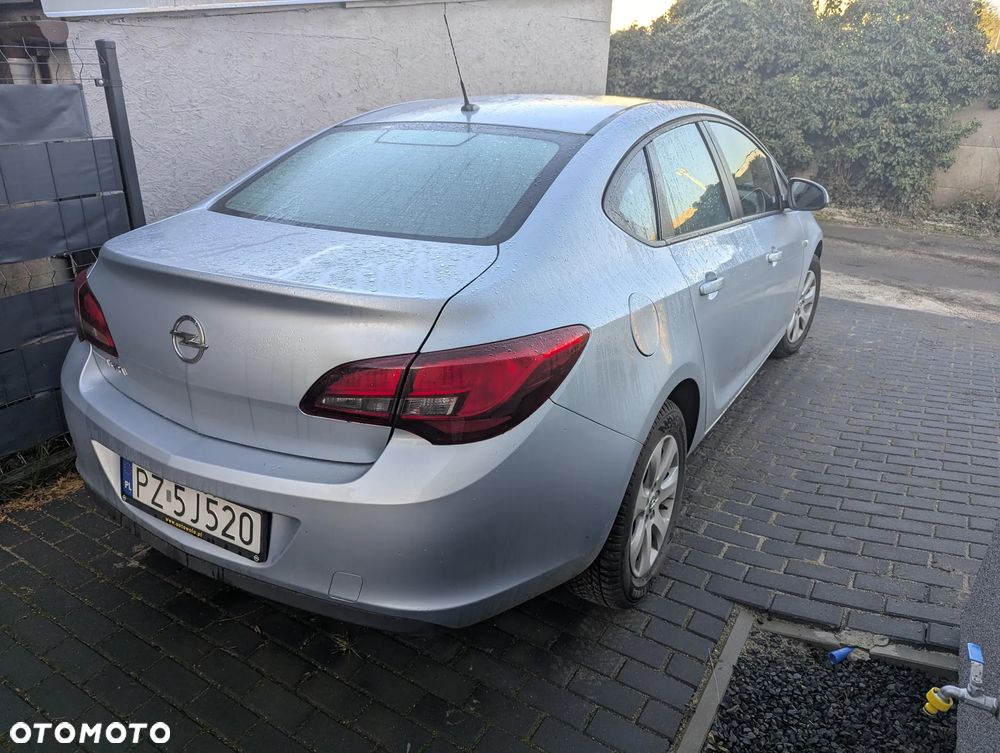 Opel Astra - 1