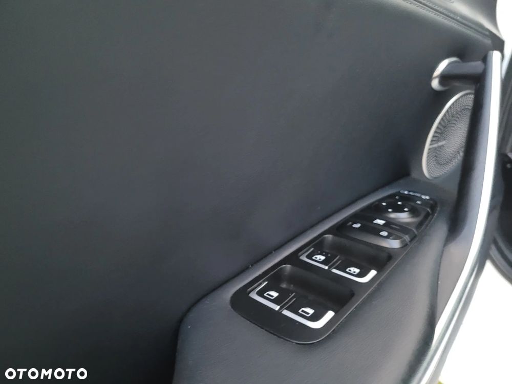 Kia Stinger 3.3 T-GDI AWD GT - 23