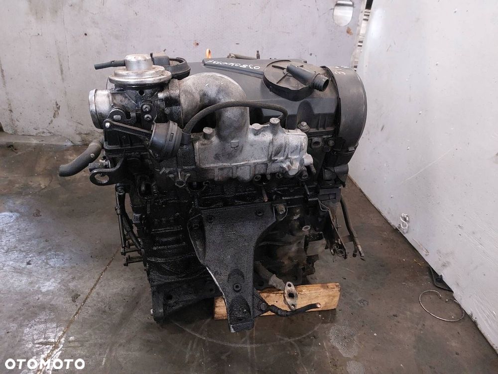 SILNIK DIESEL + UKŁAD WTRYSKOWY VW PASSAT B5 AVB 038130073F WYPRZEDAŻ - 4