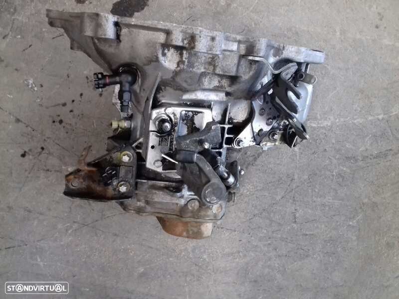CAIXA VELOCIDADES SUZUKI SWIFT III 2006 - 4