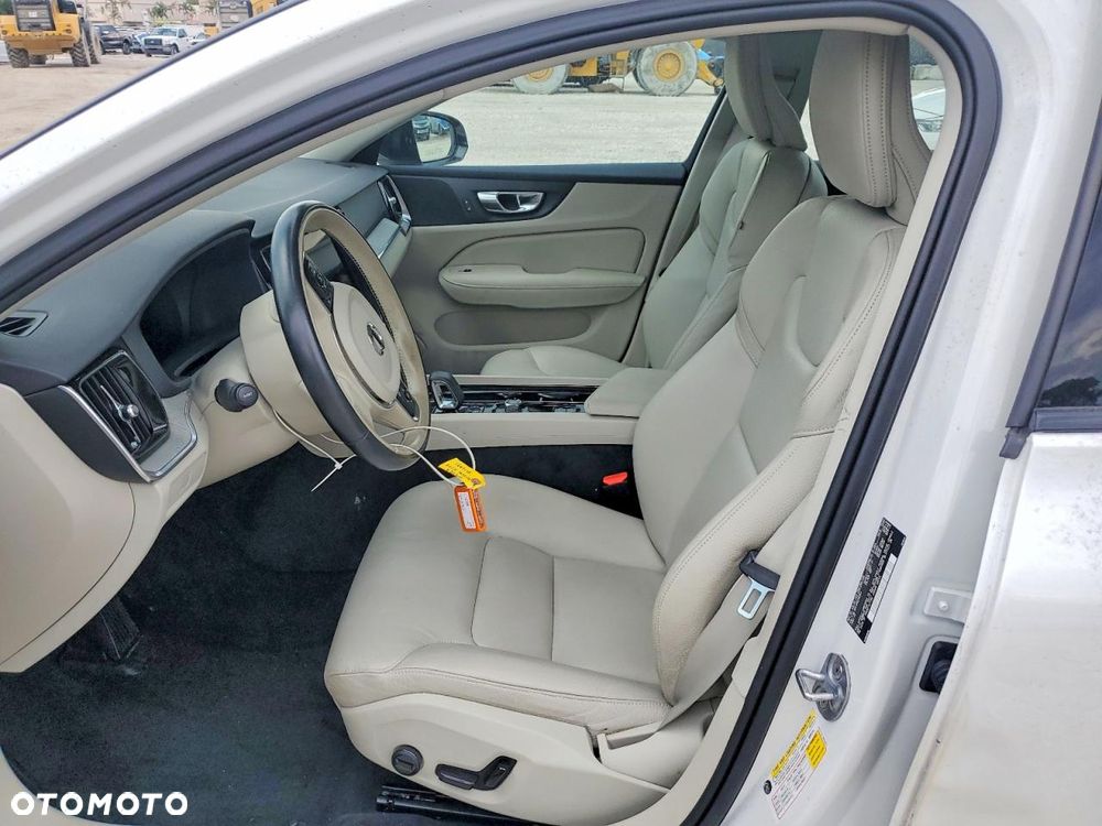 Volvo S60 B5 B AWD R-Design - 6