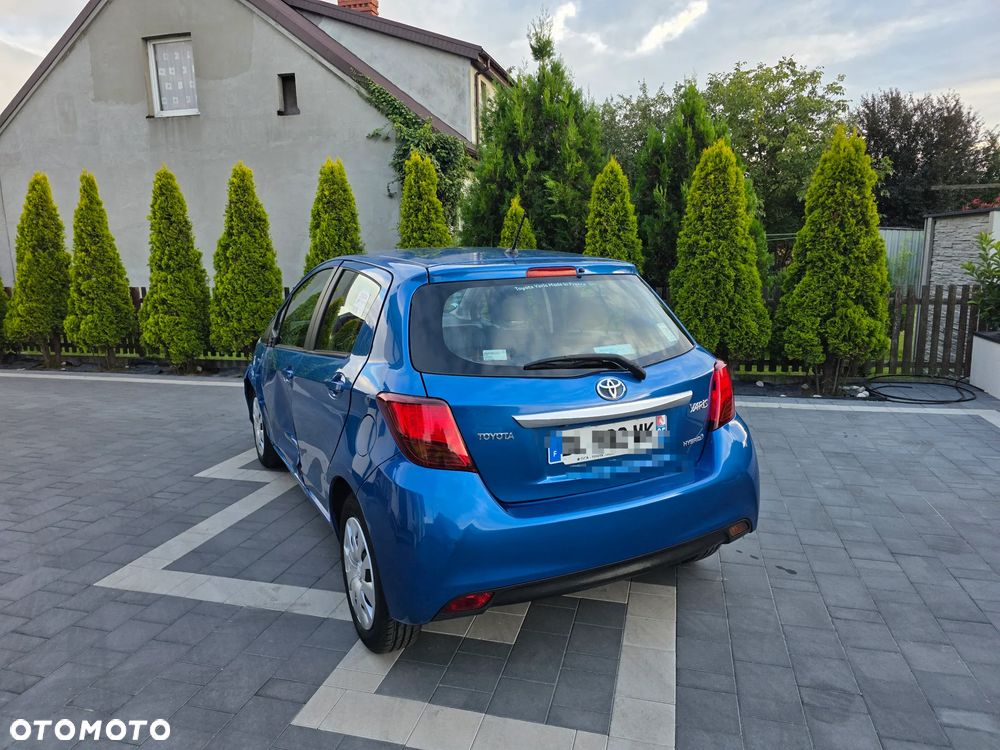 Toyota Yaris - 12
