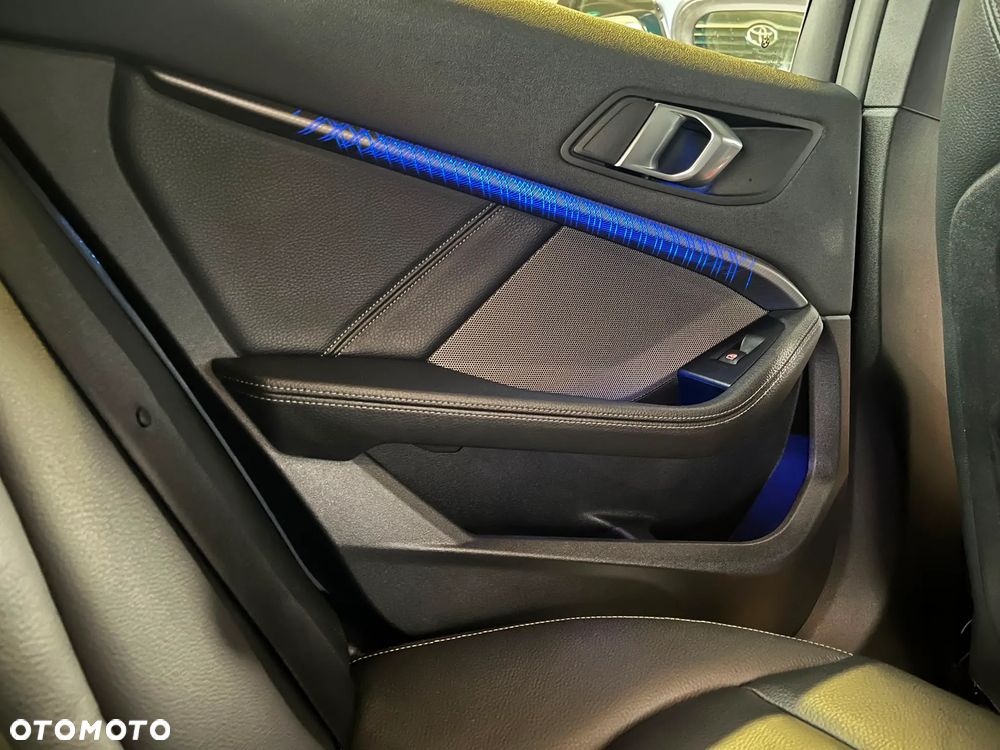 BMW Seria 1 118i M Sport - 36