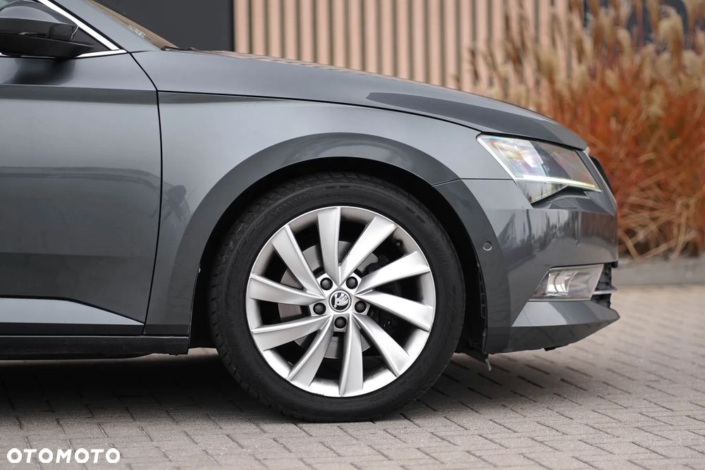 Skoda Superb 2.0 TDI SCR Style DSG - 17