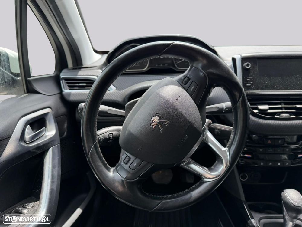 Peugeot 2008 - 12