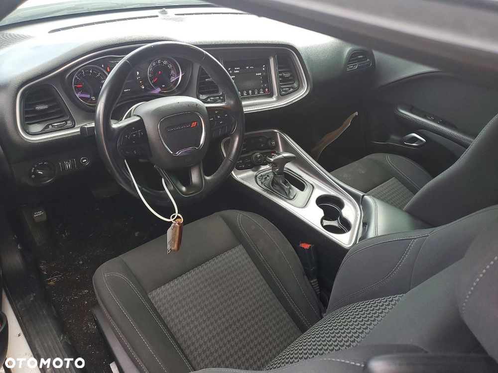 Dodge Challenger Automatik SXT Plus - 9