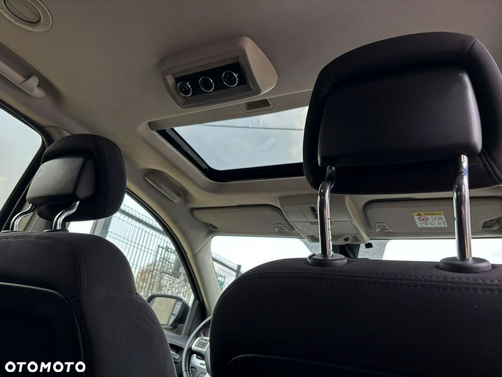 Fiat Freemont 2.0 Multijet Urban AWD - 23