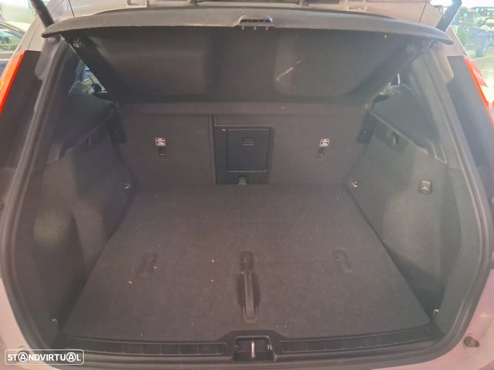Volvo XC 40 1.5 T2 Plus Dark Auto - 8
