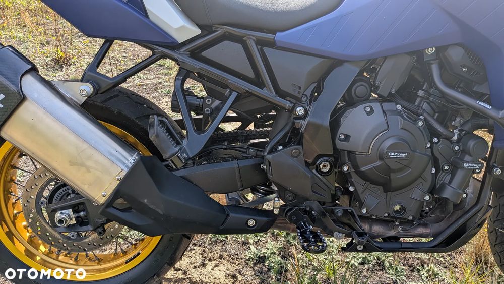 Suzuki V-STROM - 25