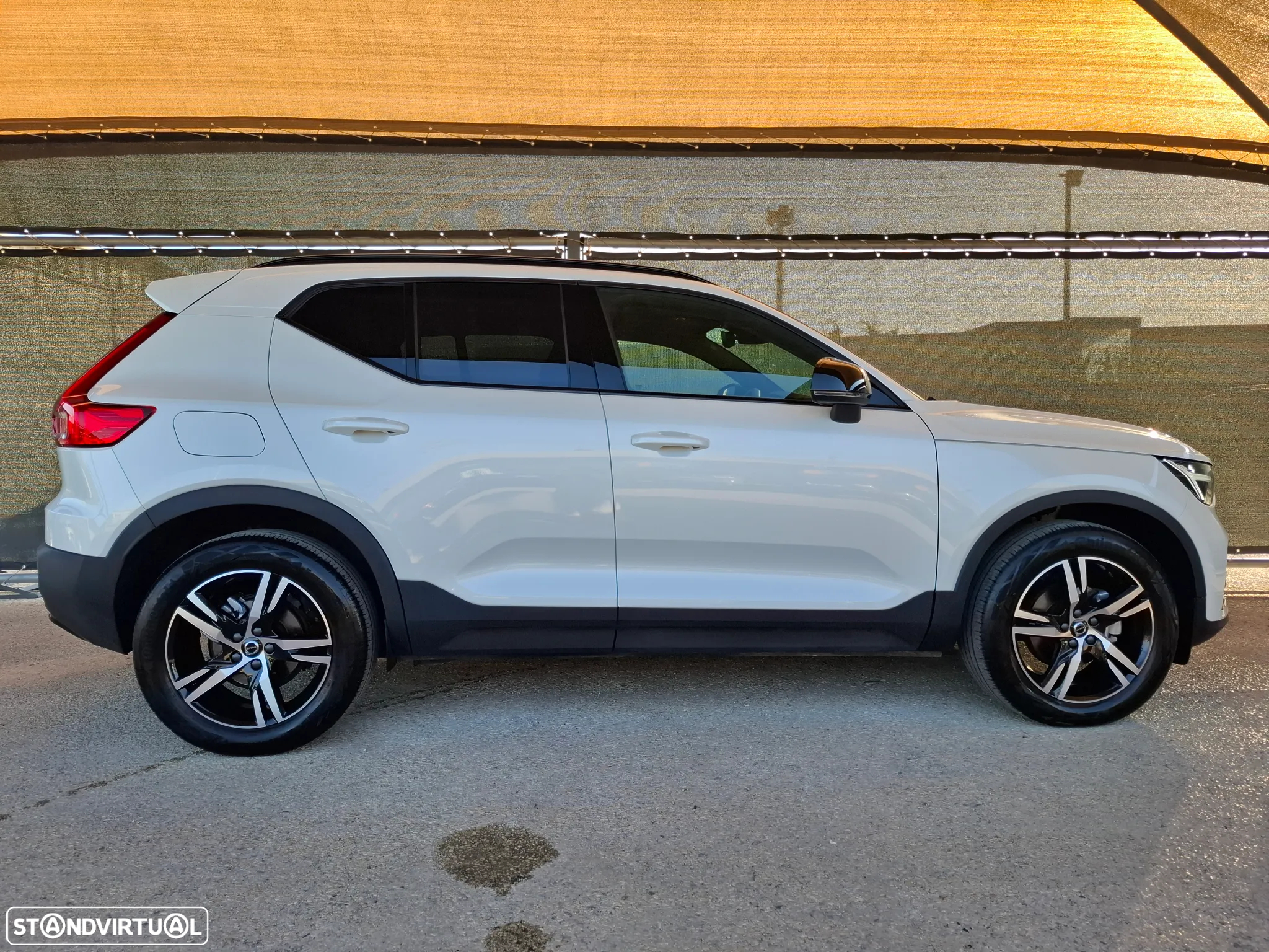 Volvo XC 40 1.5 T2 Plus Dark Auto - 8