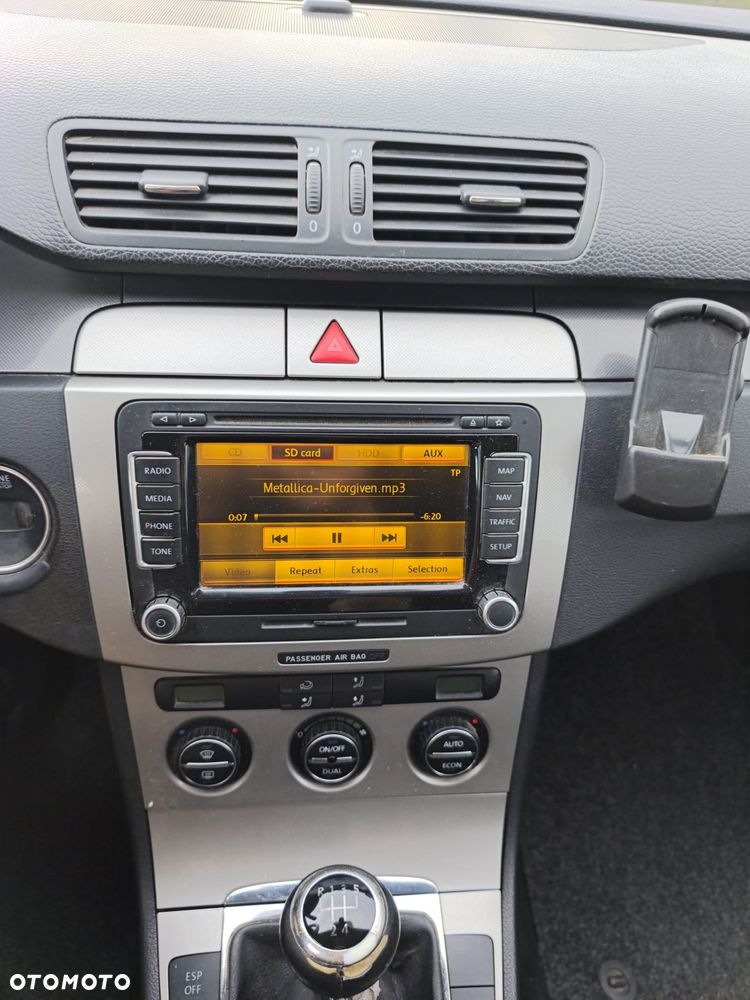 Volkswagen Passat 1.9 TDI Comfortline - 6