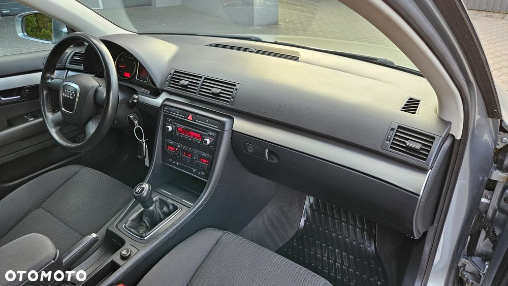 Audi A4 Limousine - 20