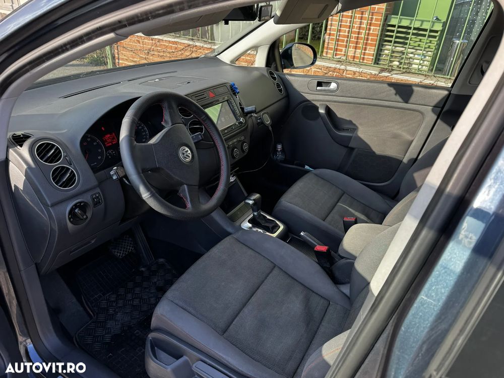 Volkswagen Golf Plus - 17