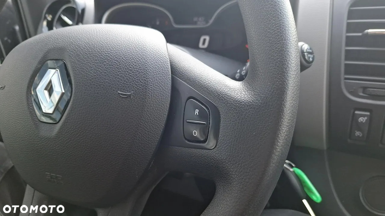 Renault Trafic - 18