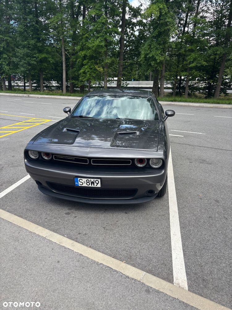 Dodge Challenger - 4