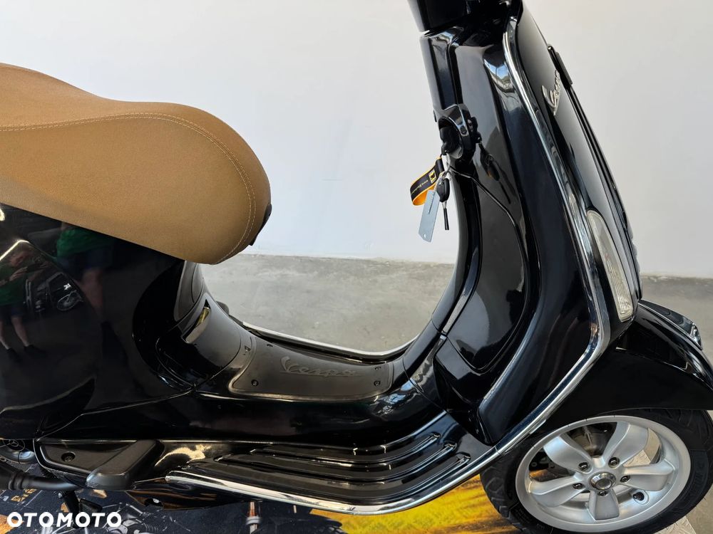 Piaggio Vespa - 12