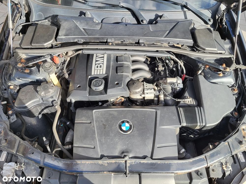 BMW Seria 3 320i - 29