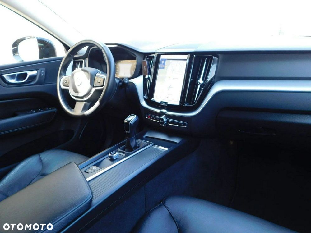 Volvo XC 60 D3 Momentum Pro - 7