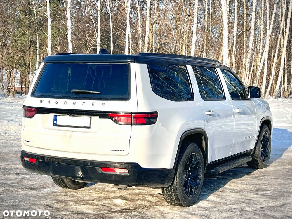 Jeep Wagoneer - 9