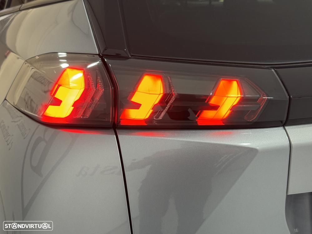 Peugeot 2008 PureTech 130 EAT8 Allure - 21