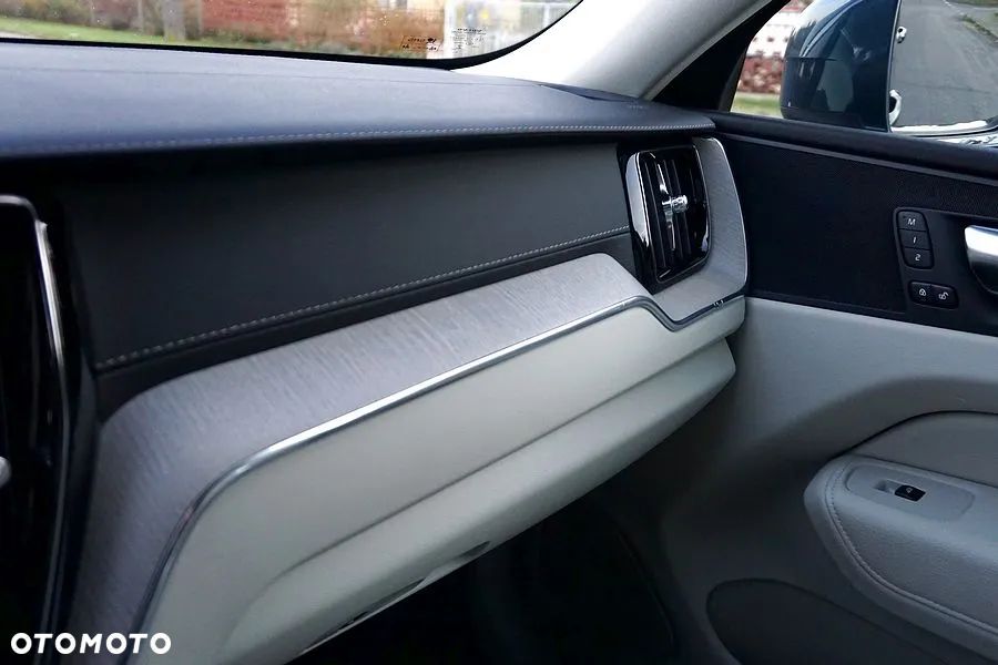 Volvo XC 60 D4 Inscription - 34