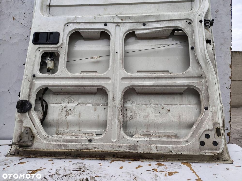 DRZWI BOCZNE PRAWE PRZESUWNE IVECO DAILY 3 III 35C15 FL LIFT 2 - 7