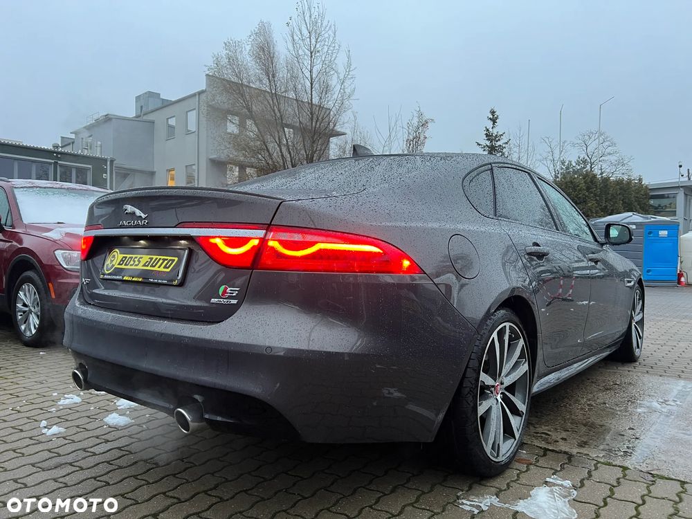 Jaguar XF S AWD - 9