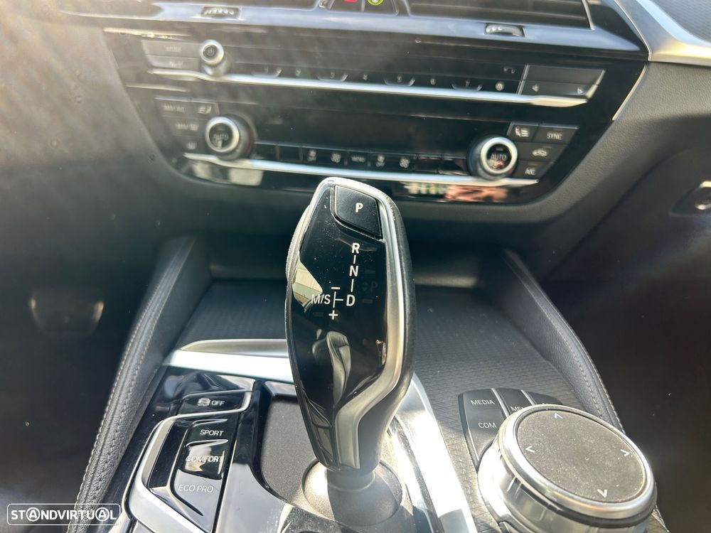 BMW 520 d Pack M Auto - 25