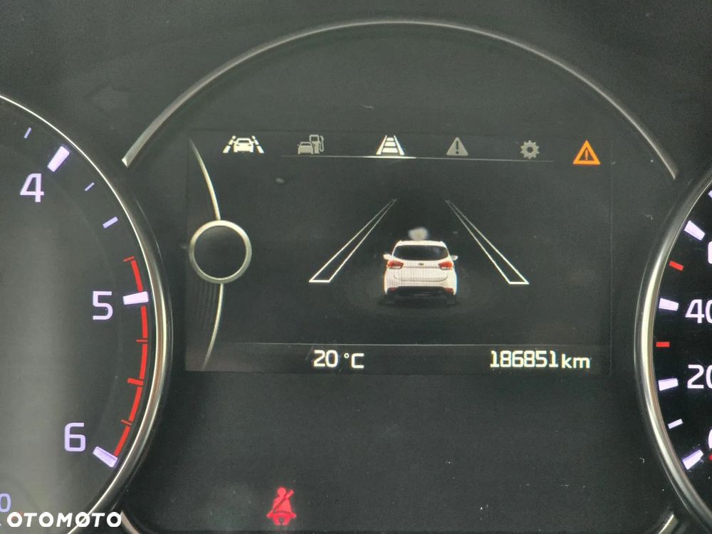 Kia Carens 1.7 CRDi 136 Fifa World Cup Edition - 29