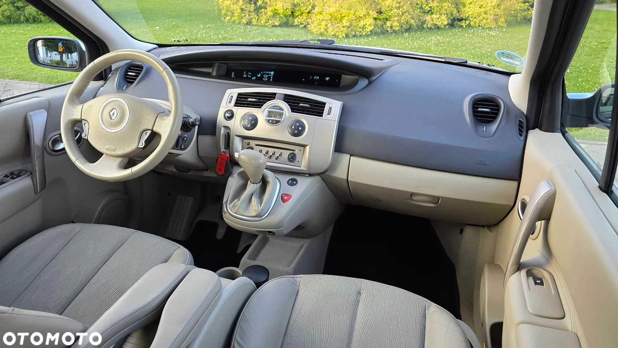 Renault Scenic 2.0 16V Dynamique - 12