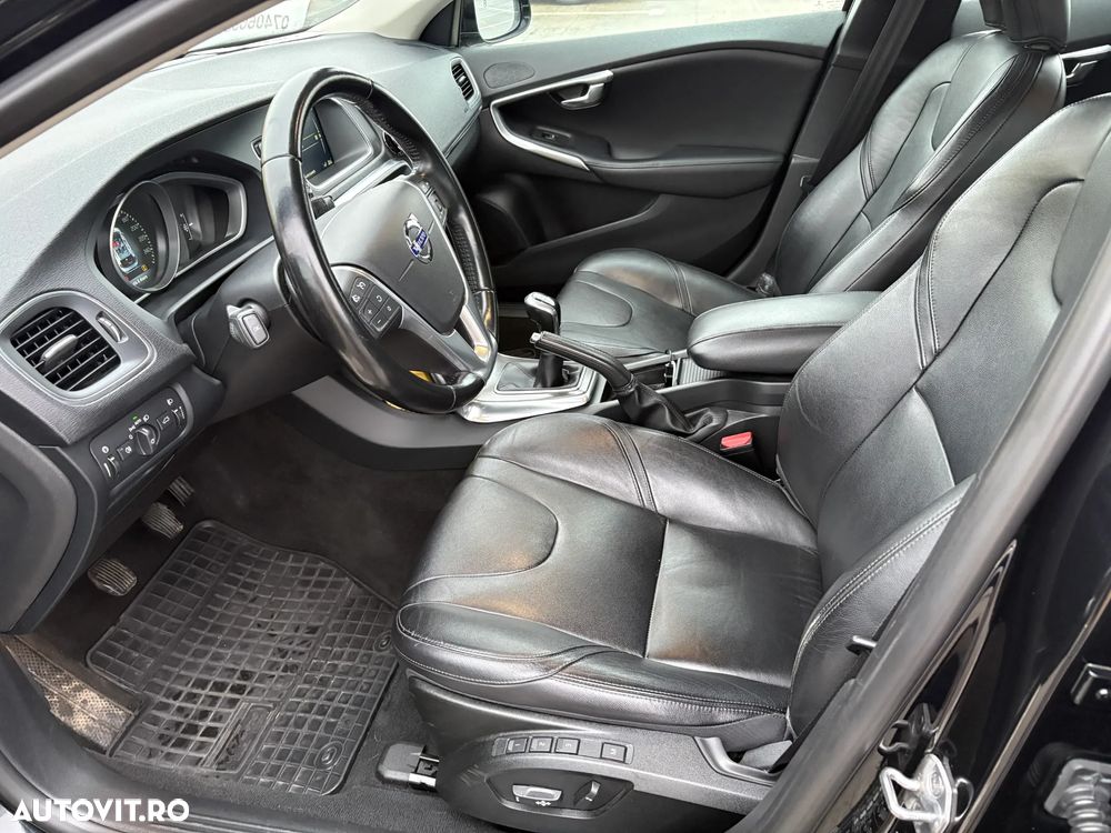 Volvo V40 D4 Summum - 7
