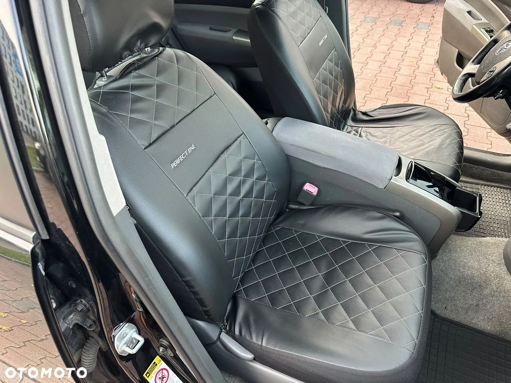 Toyota Prius - 13