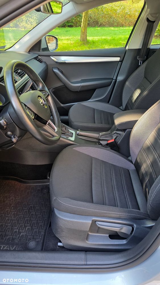Skoda Octavia 2.0 TDI Style DSG - 20
