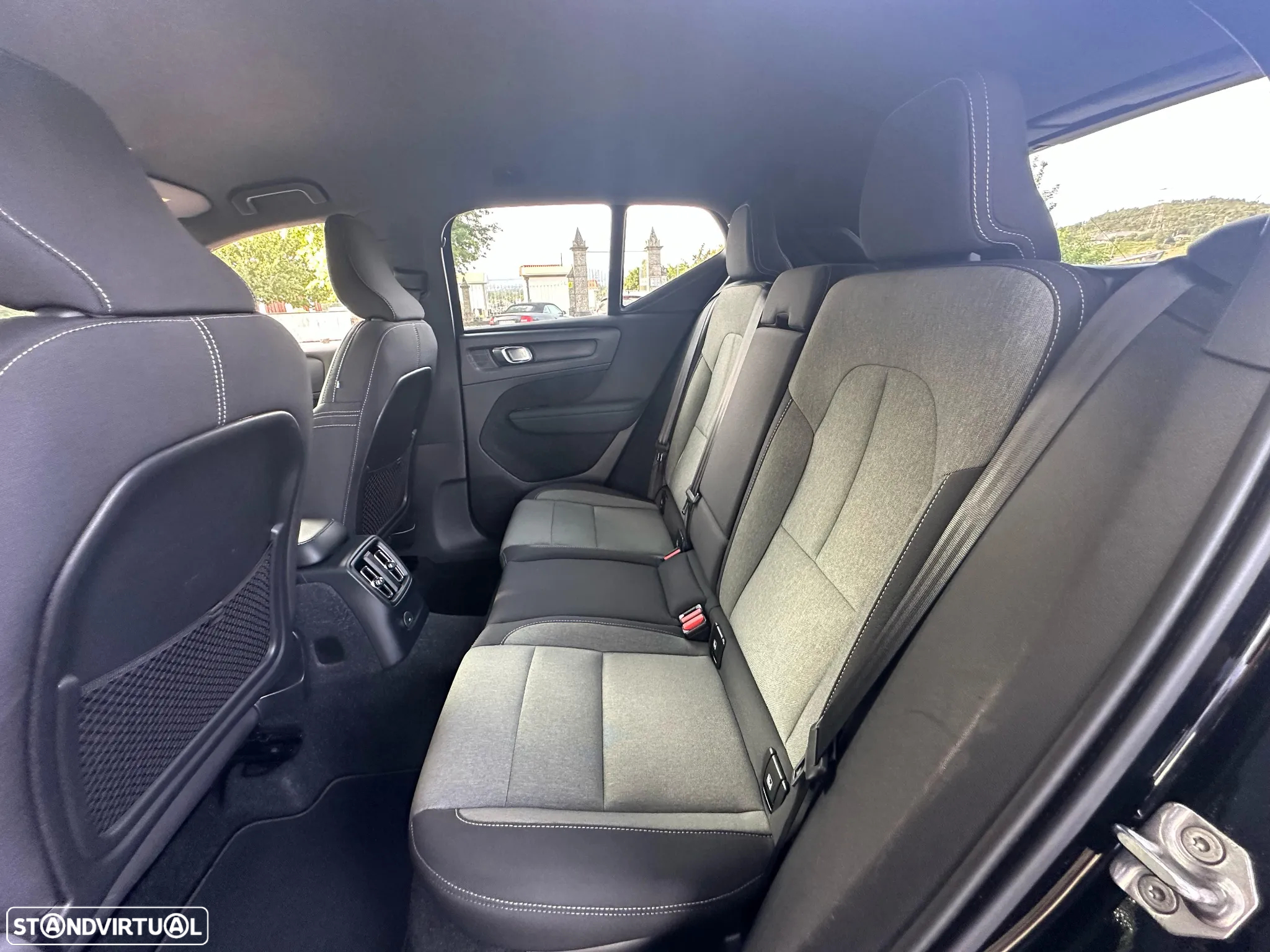 Volvo XC 40 1.5 T4 PHEV Plus Dark - 23
