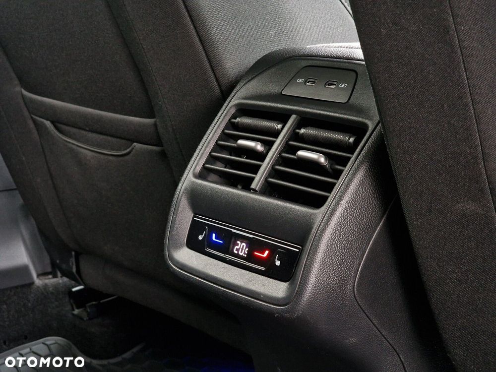 Skoda Superb 1.5 TSI mHEV Selection DSG - 18