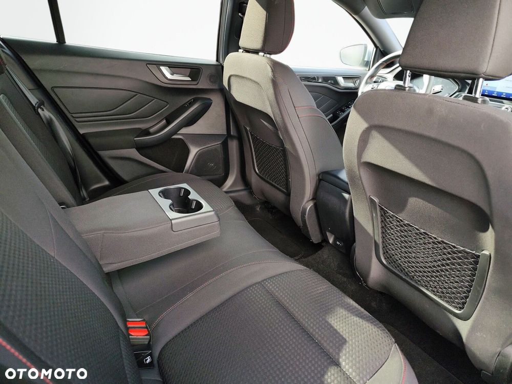Ford Focus - 13