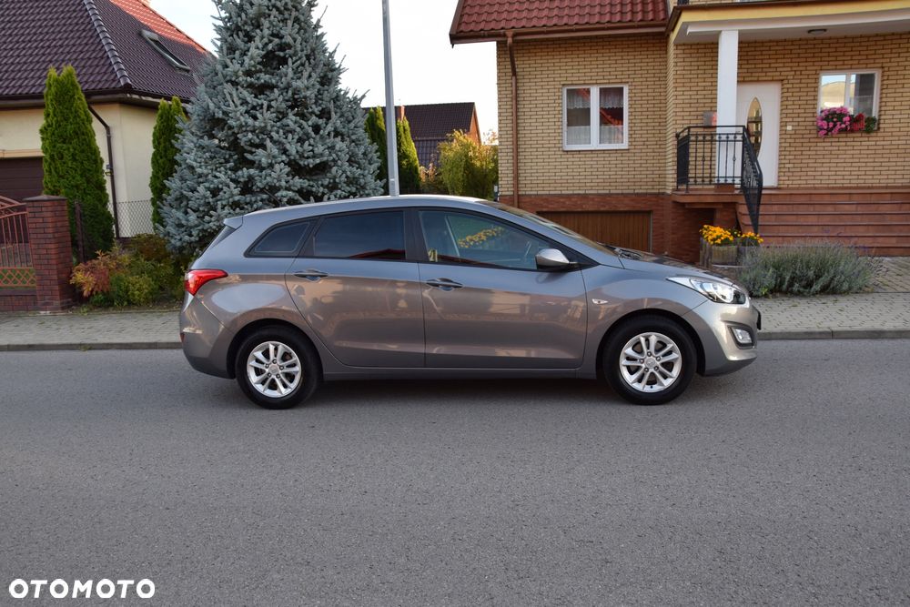 Hyundai i30 i30cw 1.4 Trend - 3
