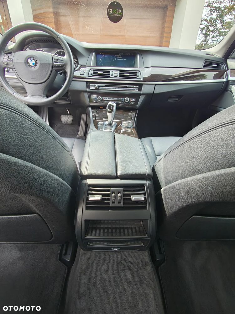 BMW Seria 5 530d Luxury Line - 16