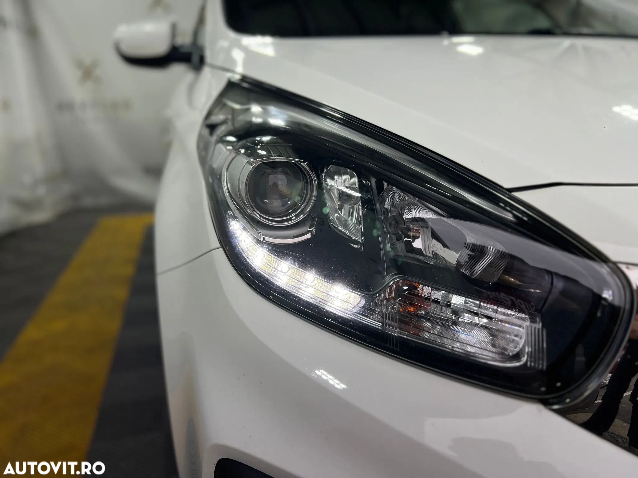 Kia Carens 1.7 DSL Family - 8
