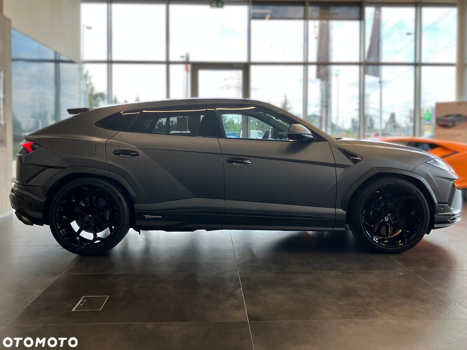 Lamborghini Urus - 3