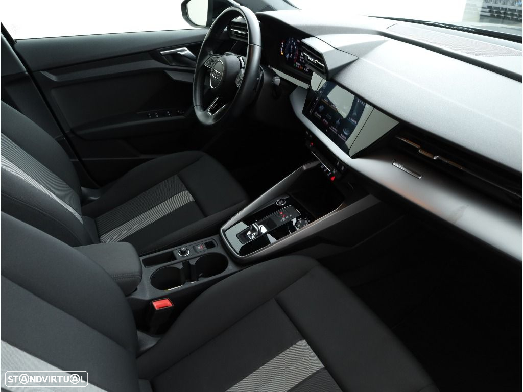 Audi A3 Limousine 30 TFSI S line S tronic - 26